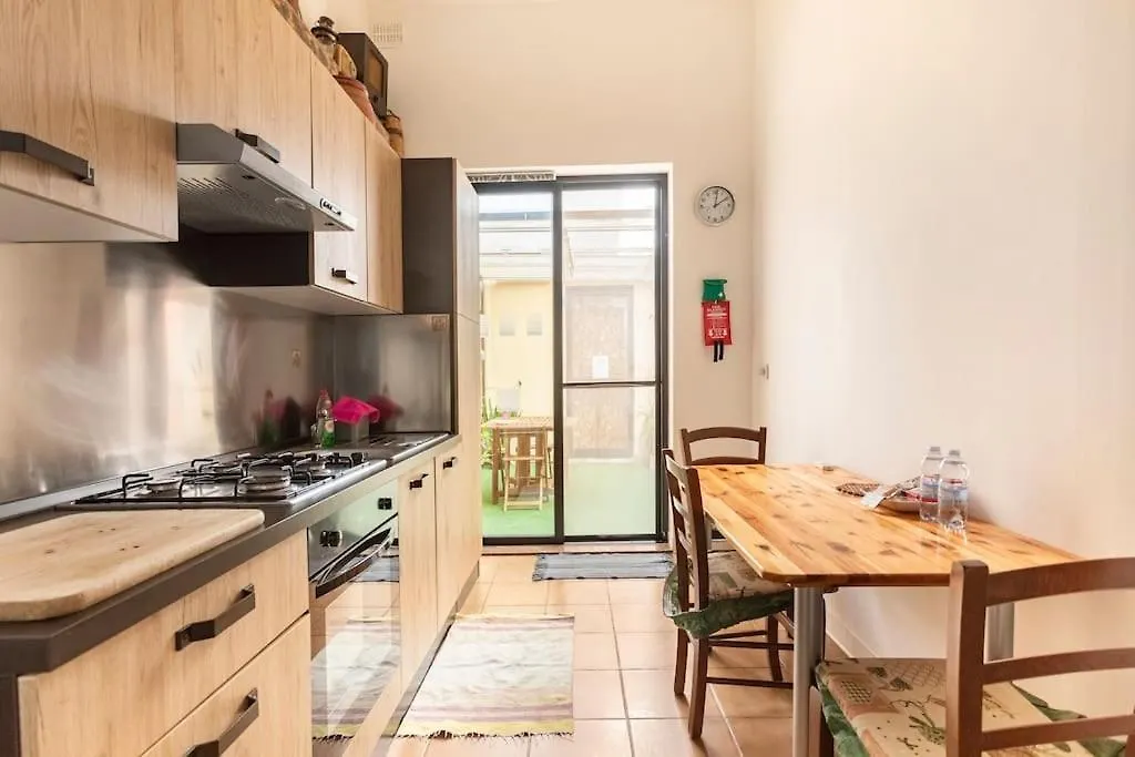 One Lemon Tree Apartment Luqa