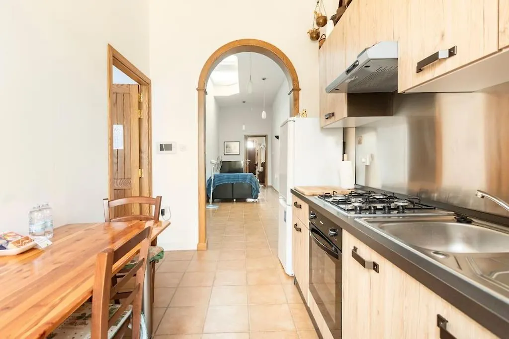 One Lemon Tree Apartment Luqa