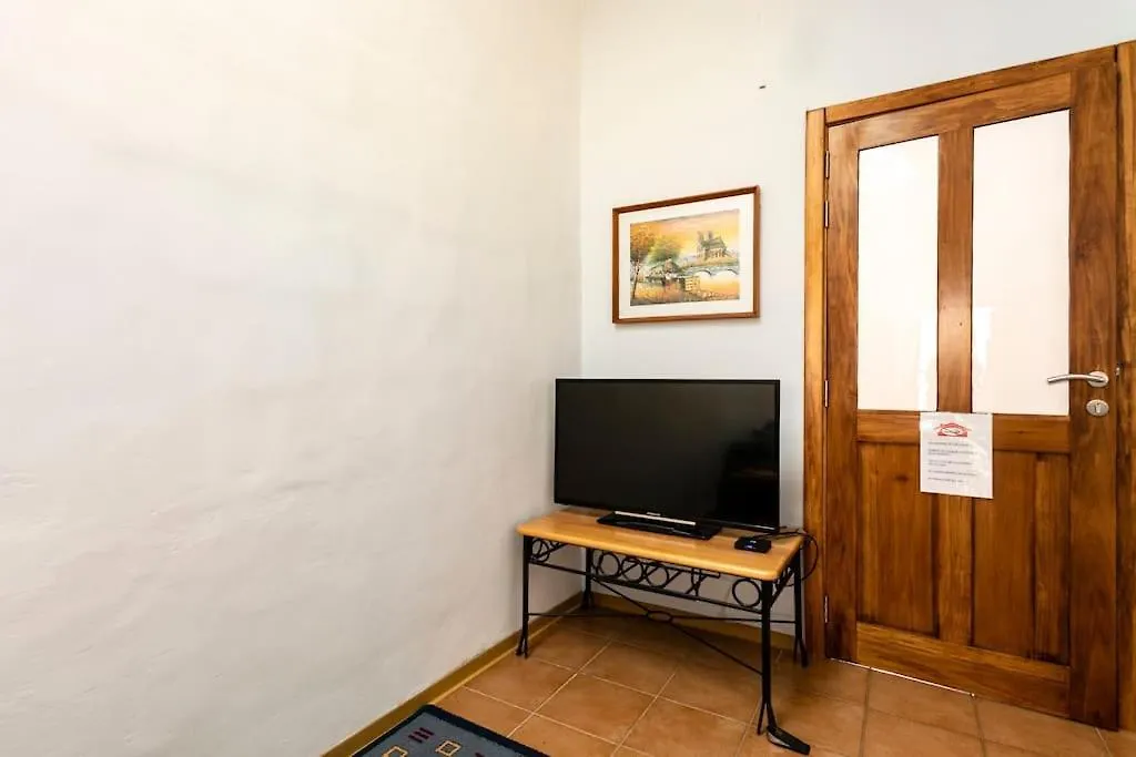 One Lemon Tree Apartment Luqa