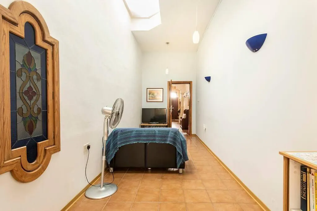 One Lemon Tree Apartment Luqa
