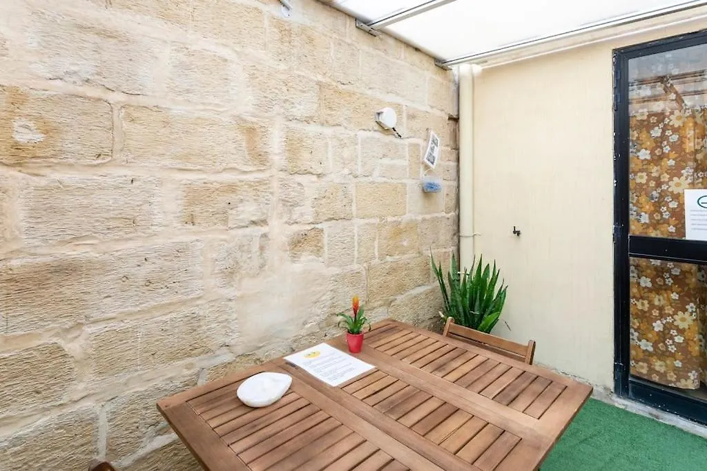 One Lemon Tree Apartment Luqa