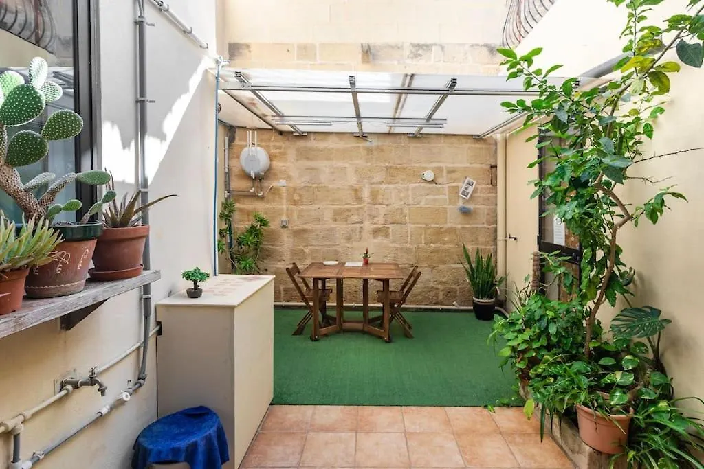 One Lemon Tree Apartment Luqa